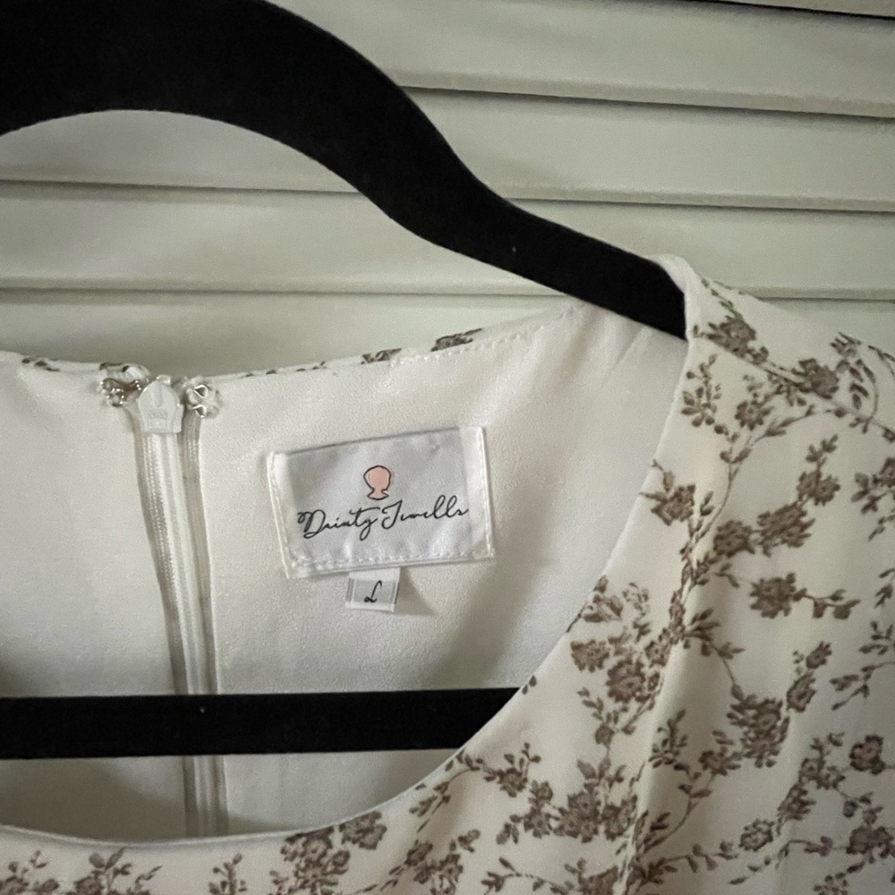 Dainty Jewells Cream Floral Maxi Dress - Picture 2 of 3